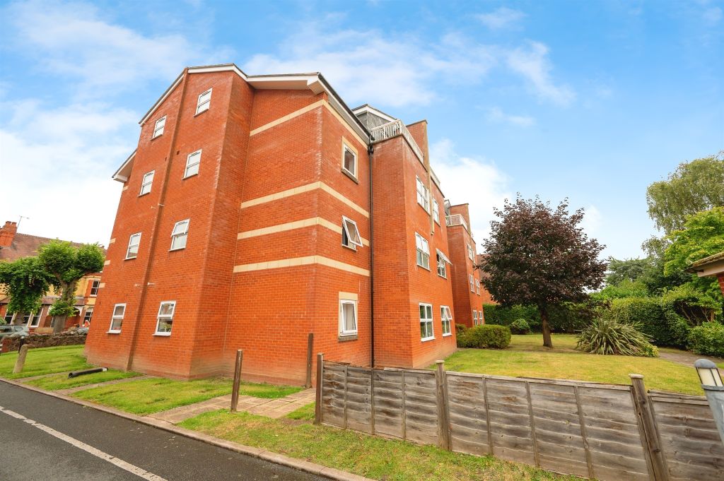 Property photo 2 of 11