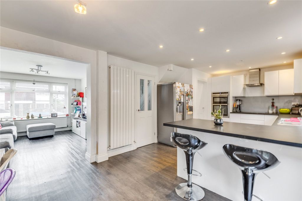 Property photo 1 of 20 Picture No. 21