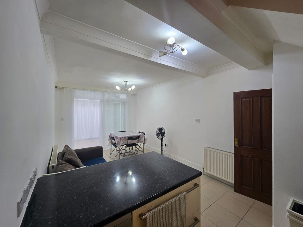 Property photo 3 of 10 Gallery