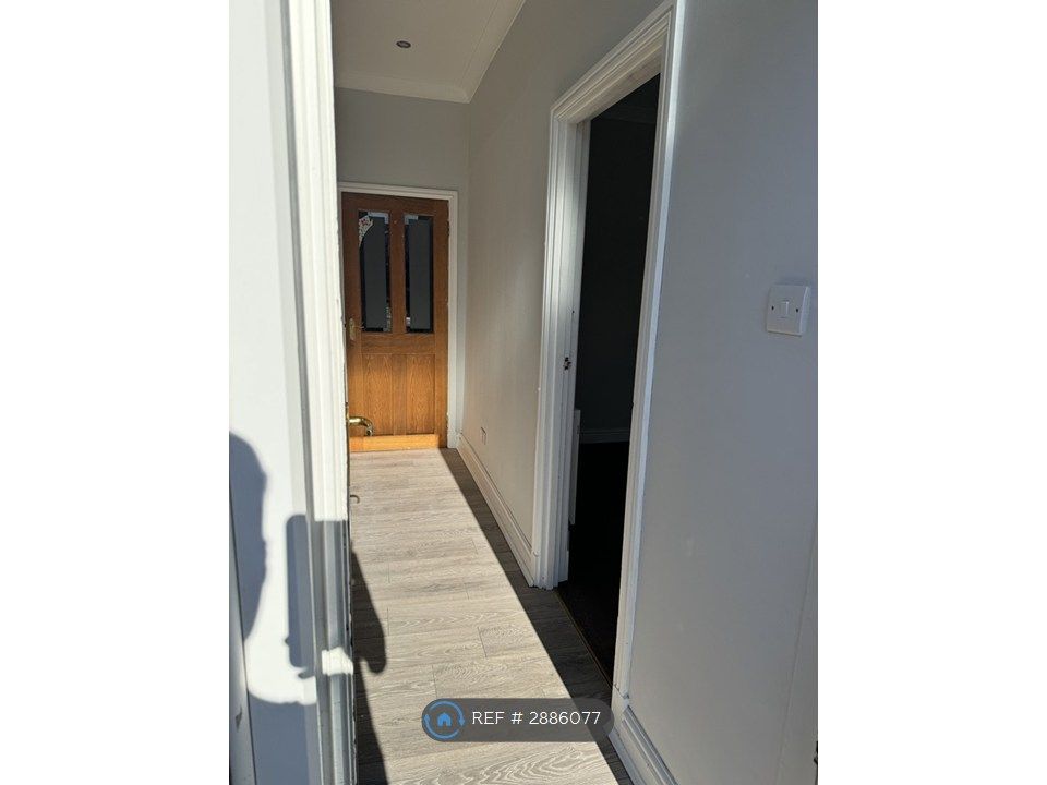 Property photo 2 of 27