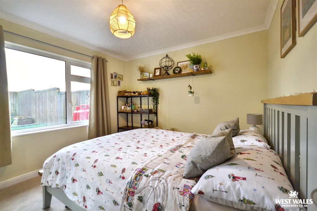 Property photo 3 of 21 Bedroom Two