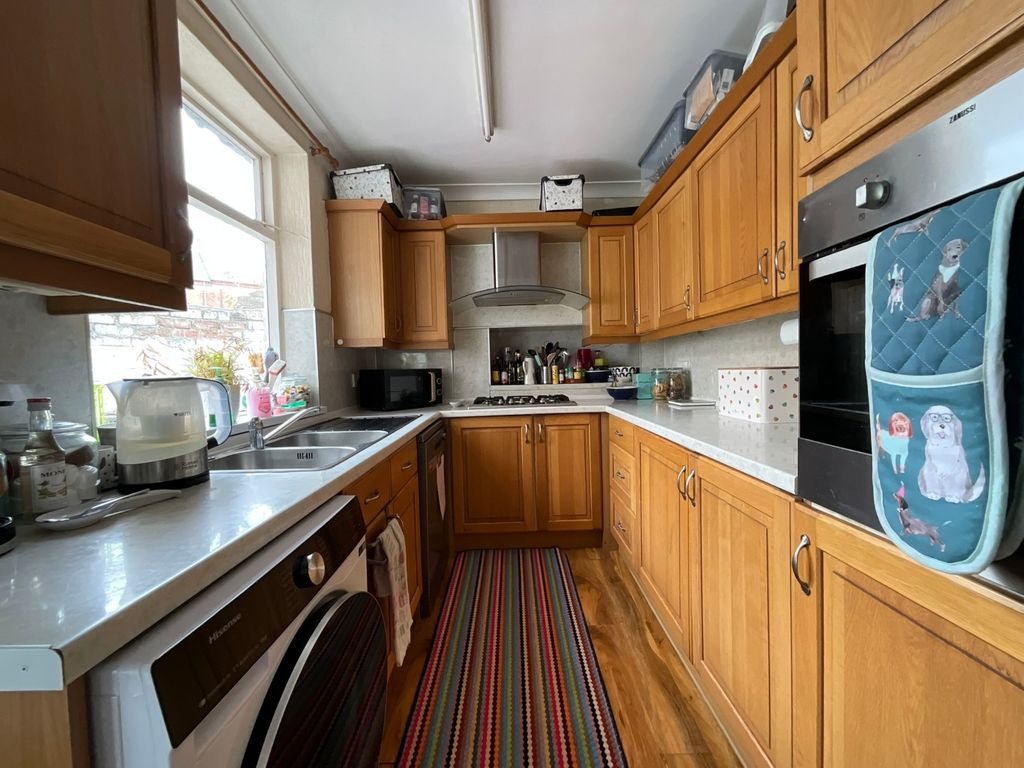 Property photo 2 of 19 4366714