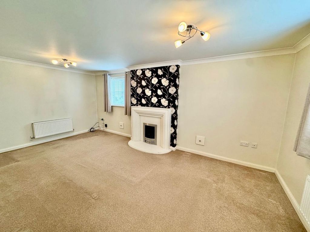 Property photo 3 of 24