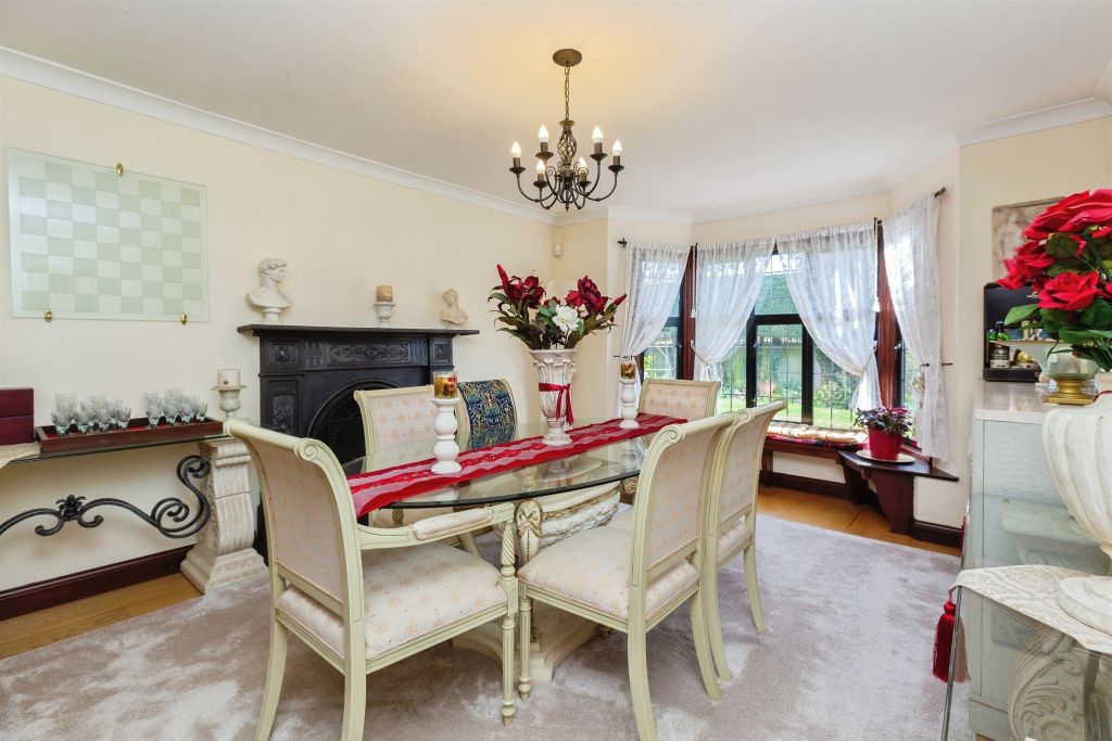 Property photo 3 of 34