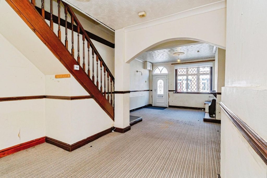 Property photo 3 of 21 Archst8.Jpg