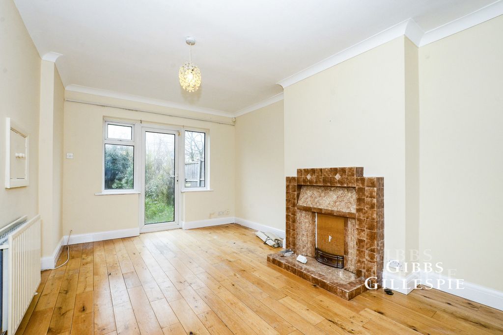 Property photo 2 of 12 Pbox-Img.Jpg