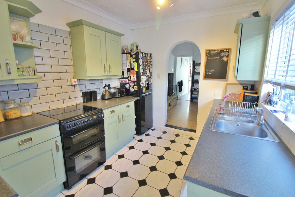Property photo 3 of 12
