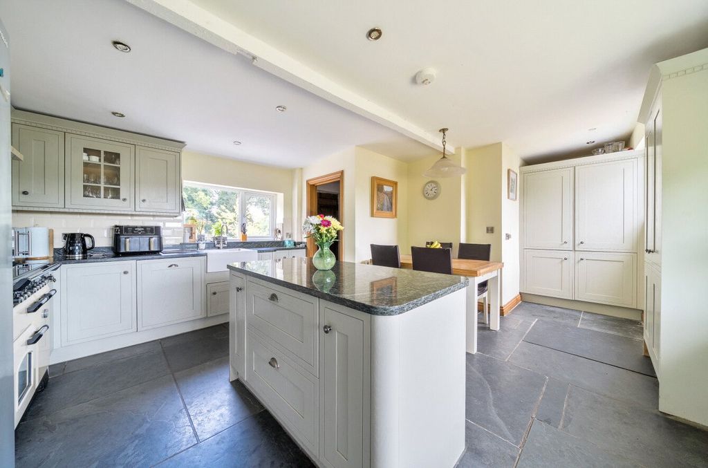 Property photo 3 of 16 Kitchen