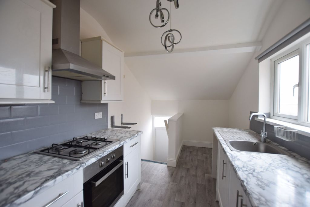 Property photo 1 of 8 Kitchen