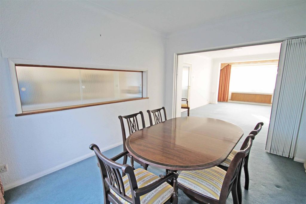 Property photo 3 of 20 Dining Room