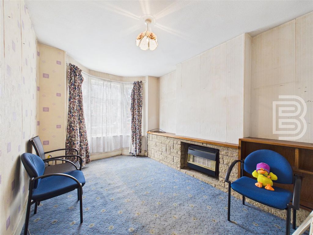 Property photo 2 of 14 Living Room.Jpg