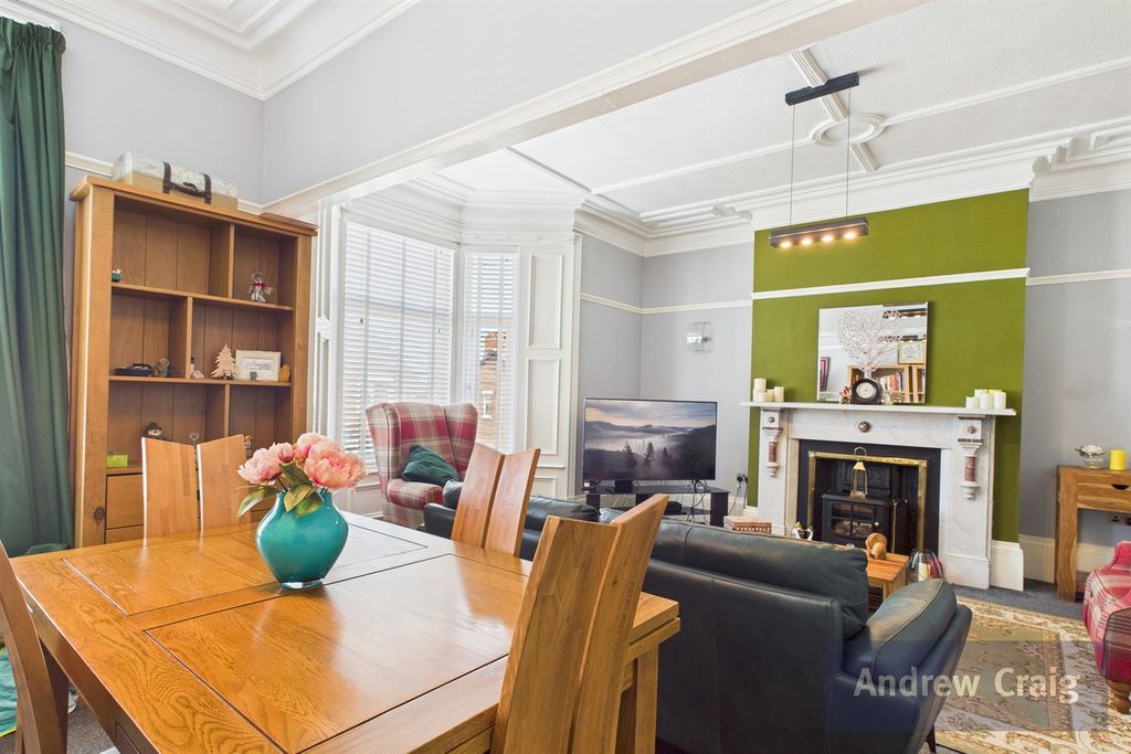 Property photo 1 of 20 (Main)