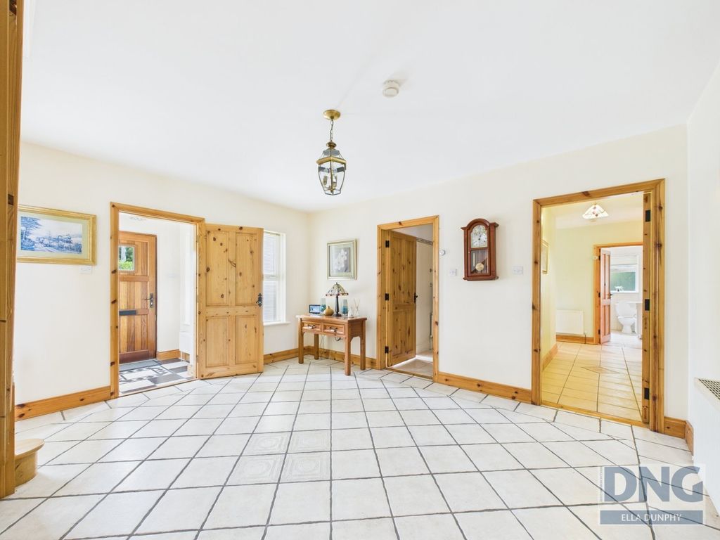 Property photo 3 of 42 Picture No. 06