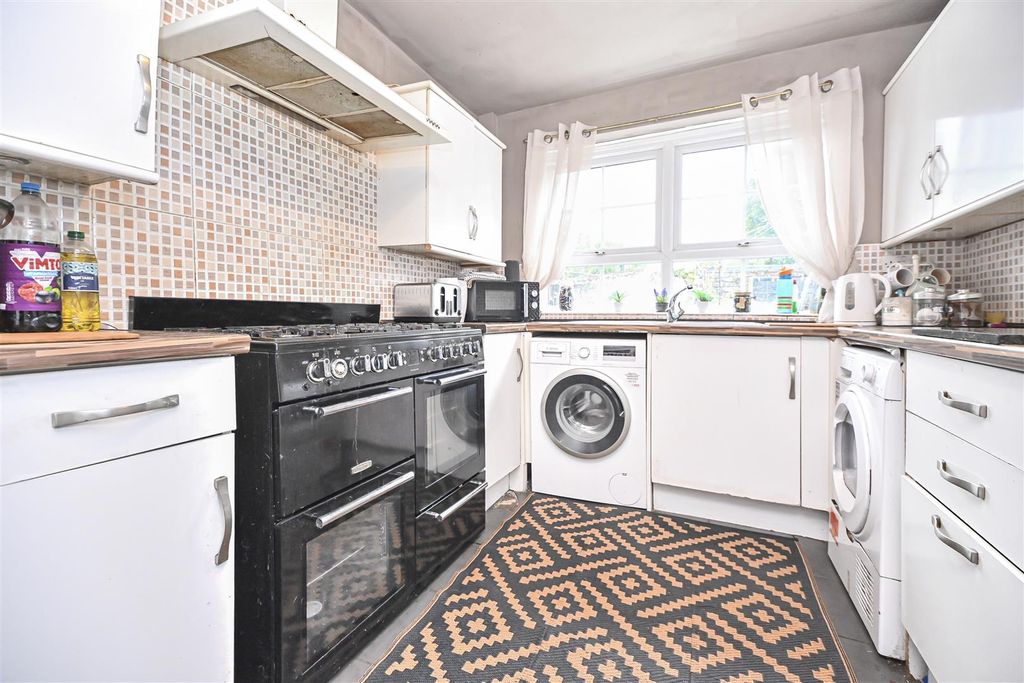 Property photo 3 of 26 155 Firs Lane Kitchen (1).Jpg