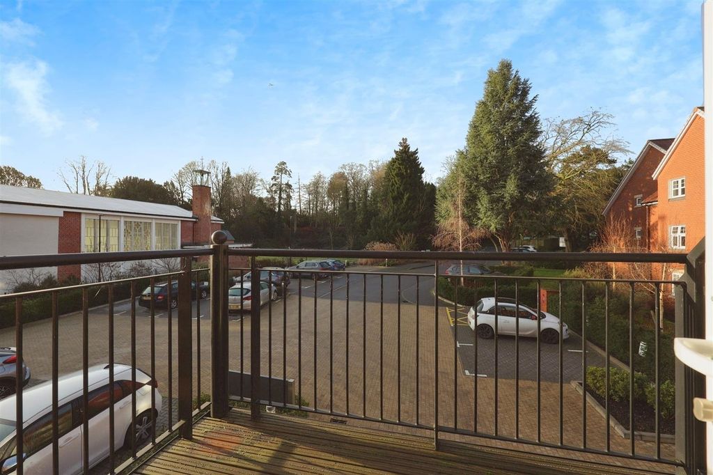 Property photo 3 of 12