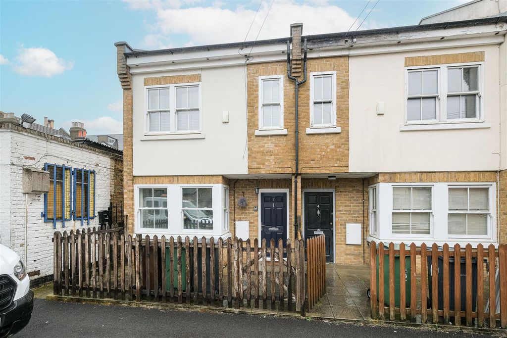 Property photo 1 of 19