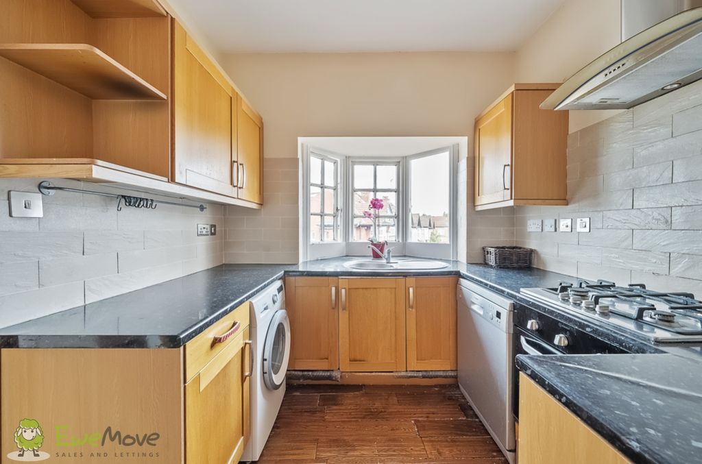 Property photo 2 of 8 2