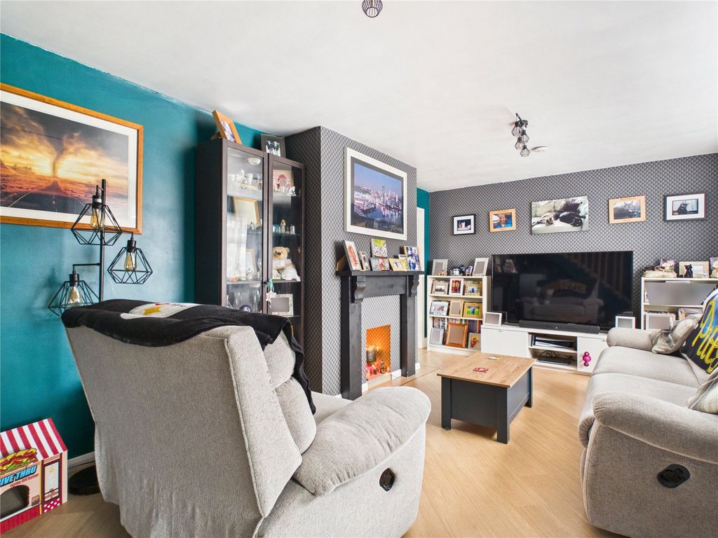 Property photo 2 of 28 Picture No. 62