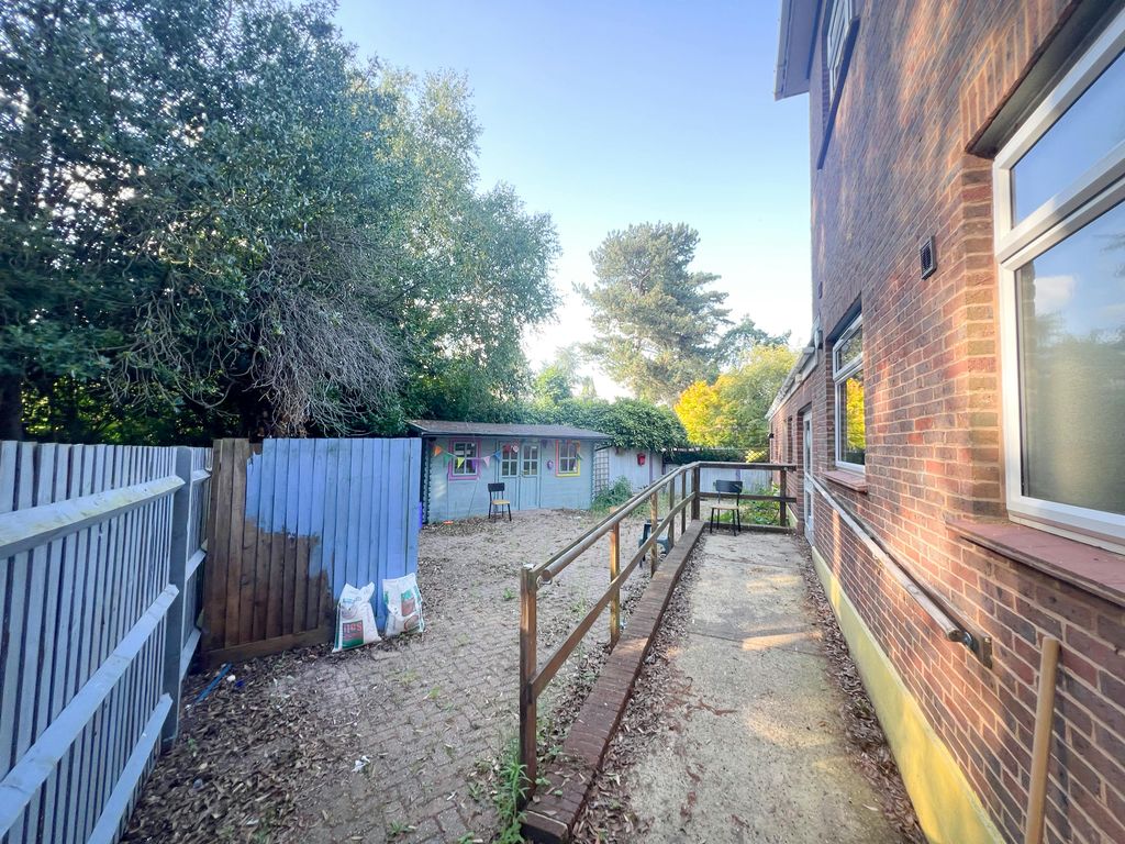 Property photo 3 of 8 Img_8515.Jpg