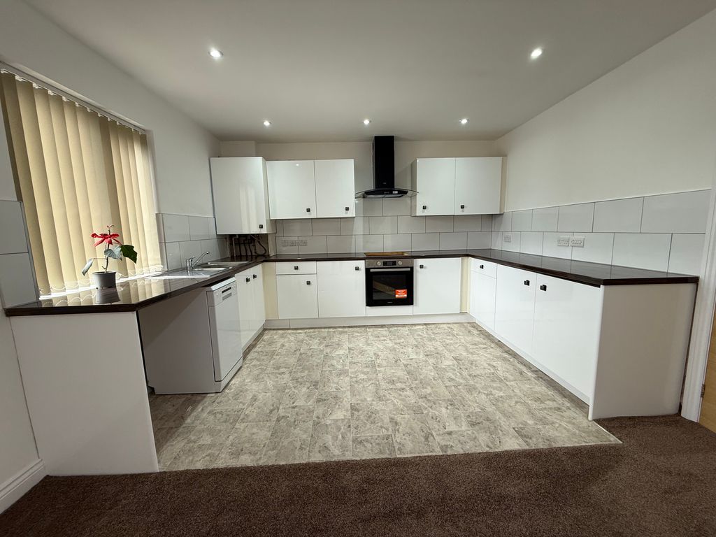 Property photo 3 of 18 Property