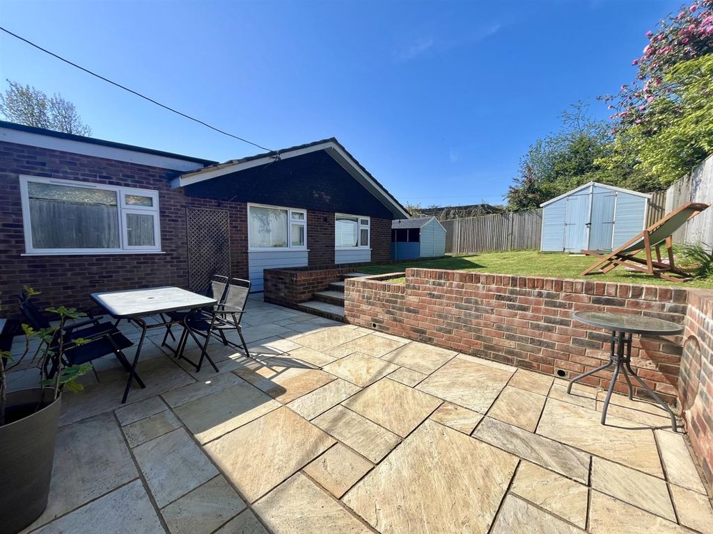 Property photo 2 of 25