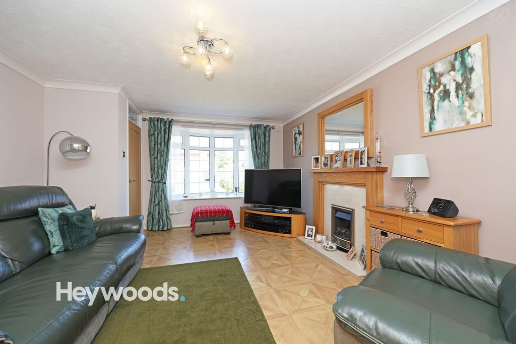 Property photo 2 of 38