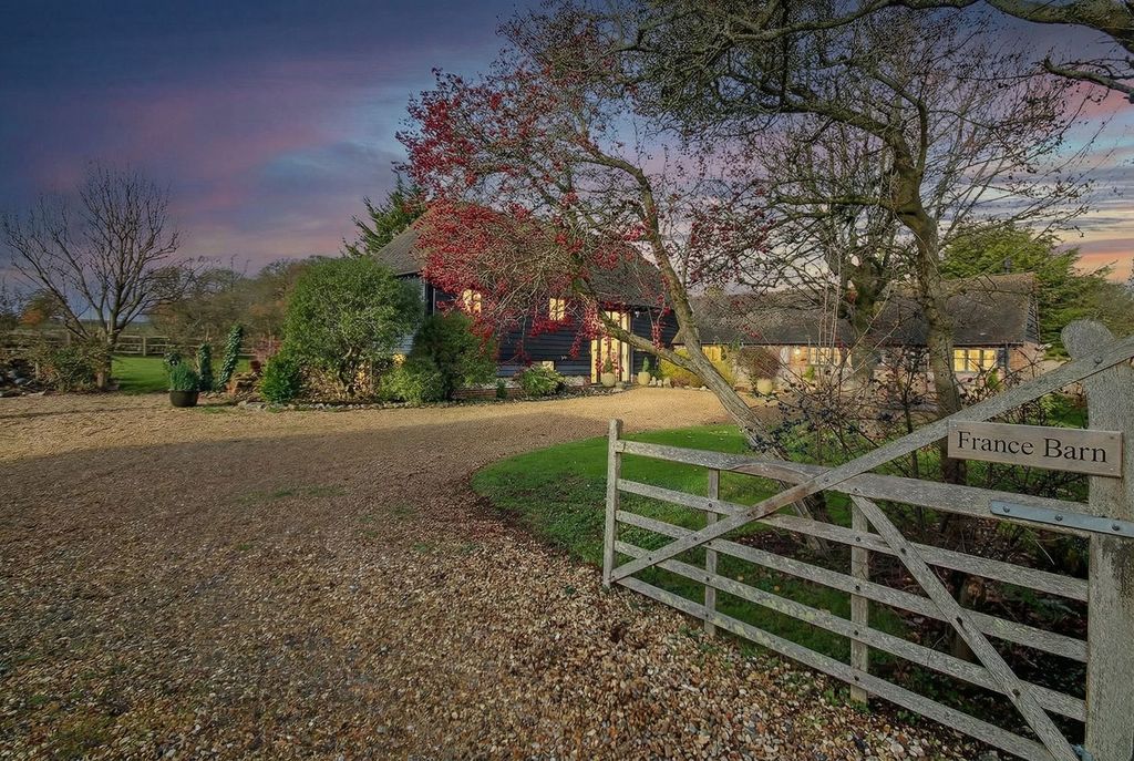 Property photo 1 of 23 Front Twilight