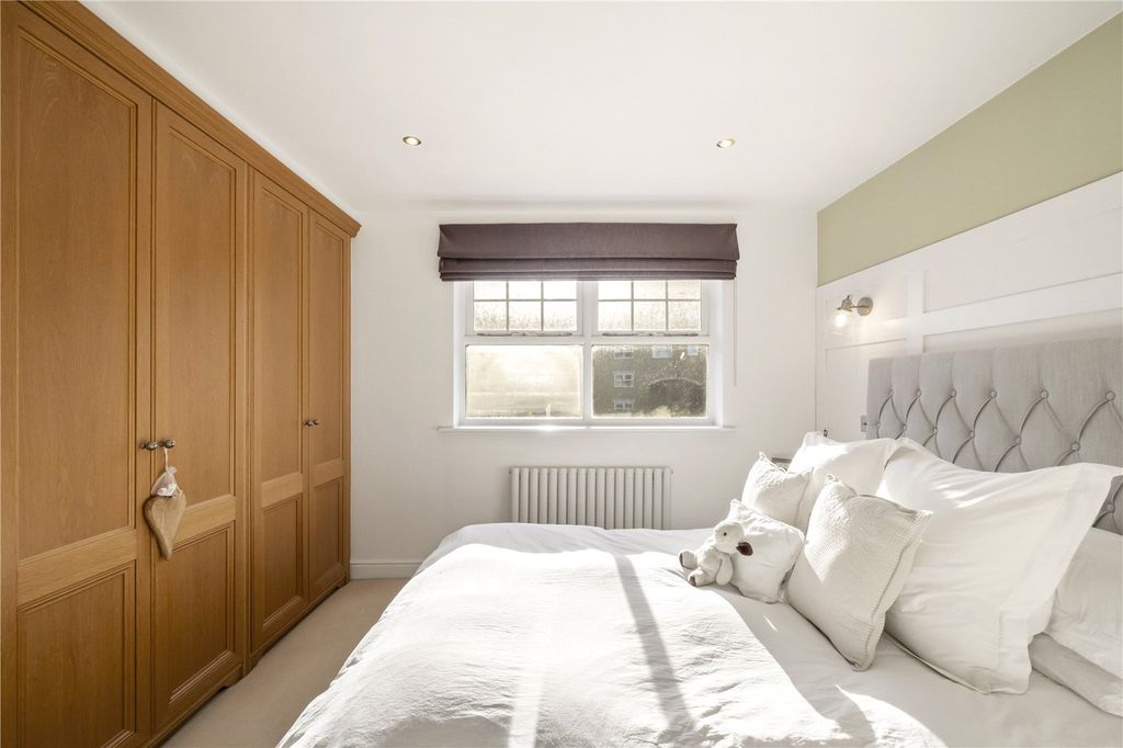 Property photo 3 of 13 Picture No. 12