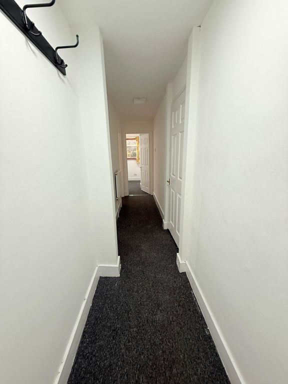 Property photo 3 of 9 Gallery