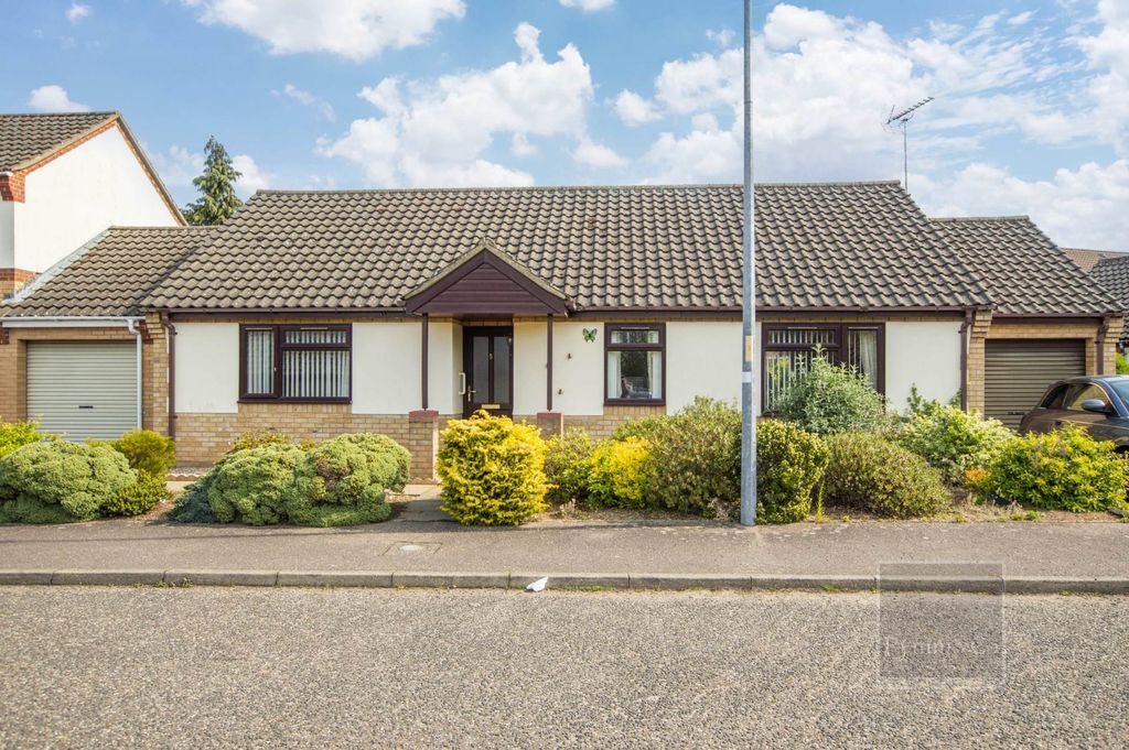 Property photo 1 of 8