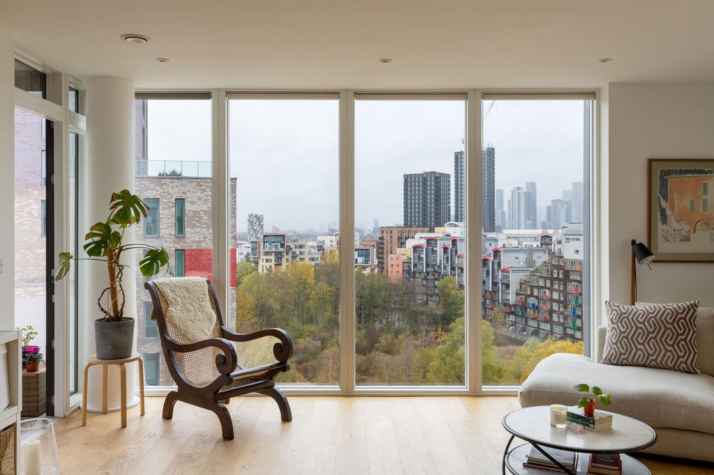 Property photo 2 of 29