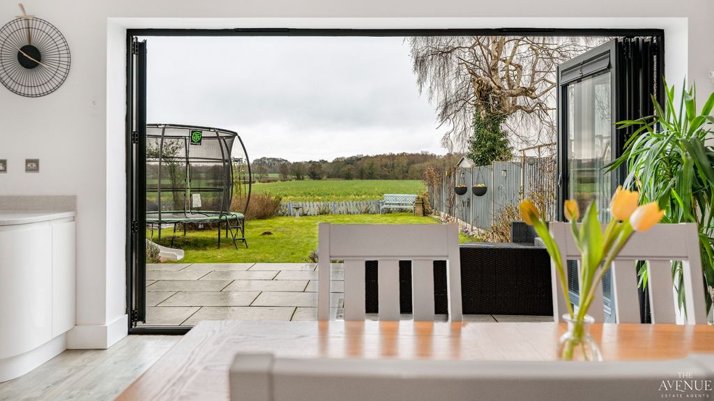 Property photo 2 of 36 4865973