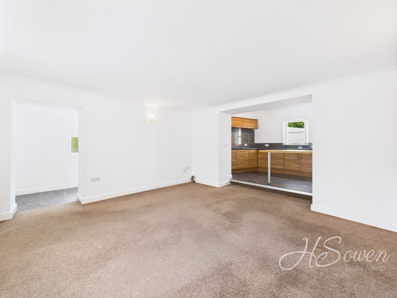 Property photo 2 of 13 Photo 3