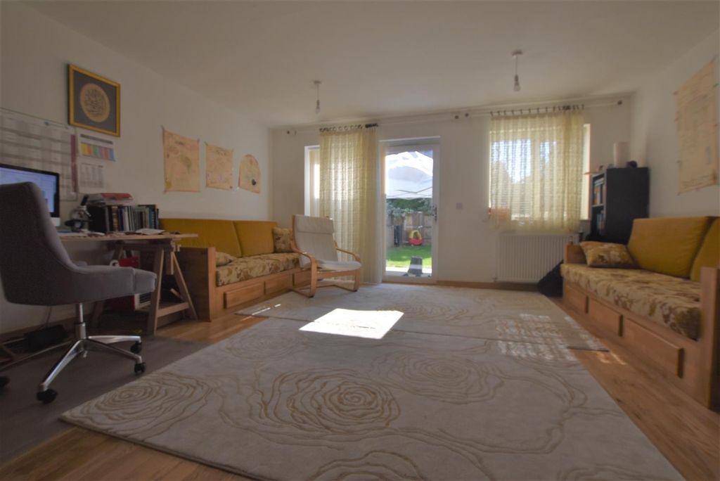 Property photo 2 of 7