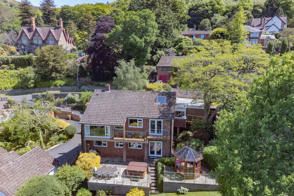 Property photo 1 of 24