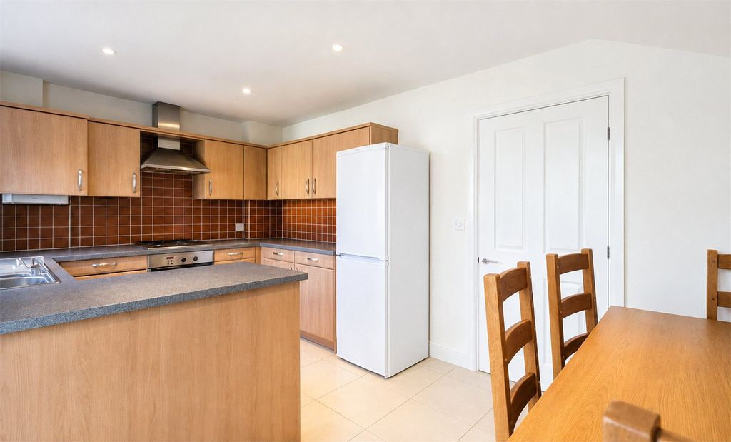 Property photo 2 of 10 Picture No. 04