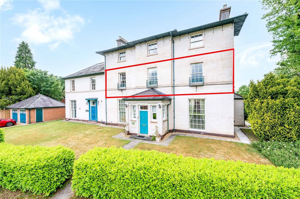 Property photo 1 of 35 Picture No. 33