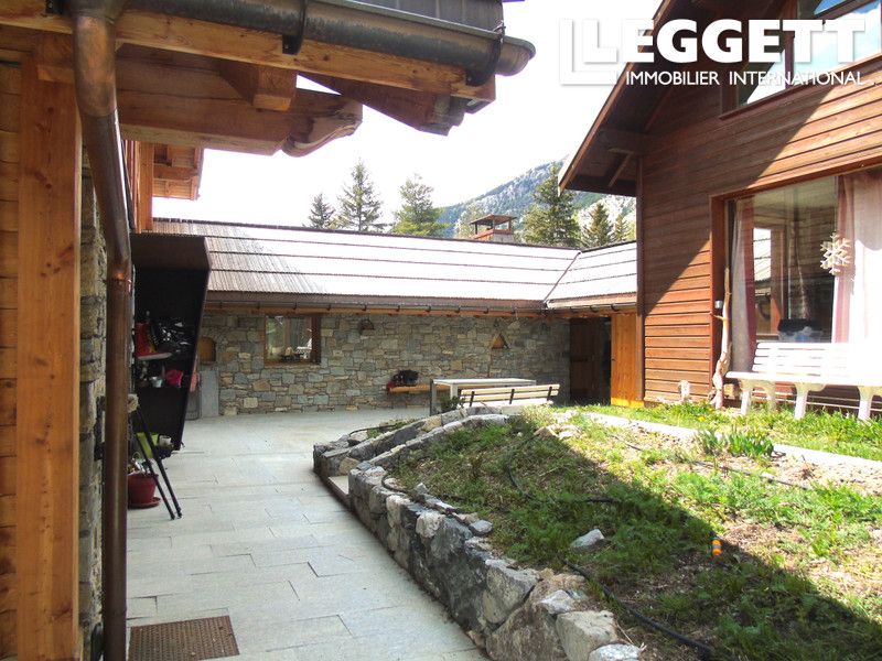 Property photo 3 of 10