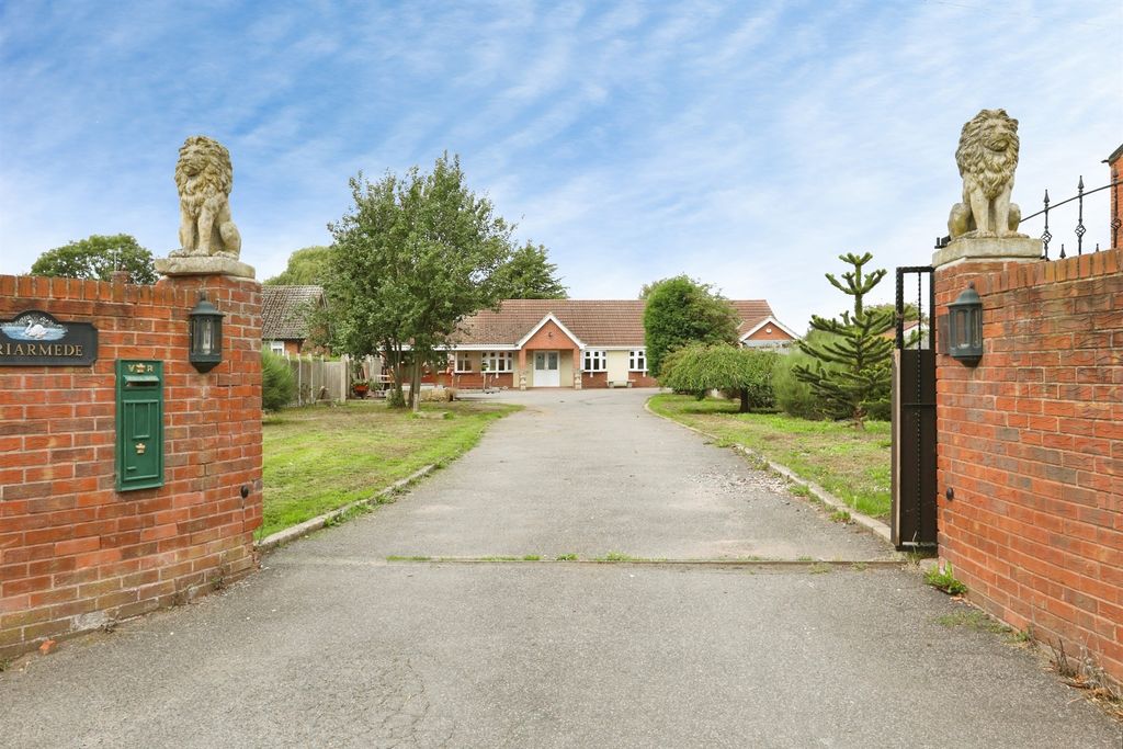 Property photo 1 of 20