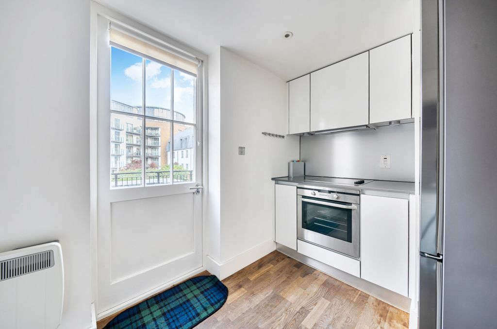 Property photo 3 of 20