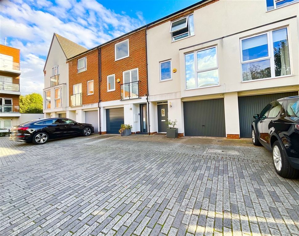 Property photo 1 of 1 Newfront