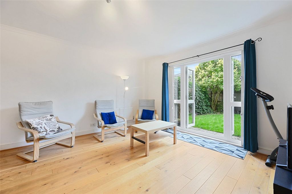 Property photo 3 of 11 Picture No. 37