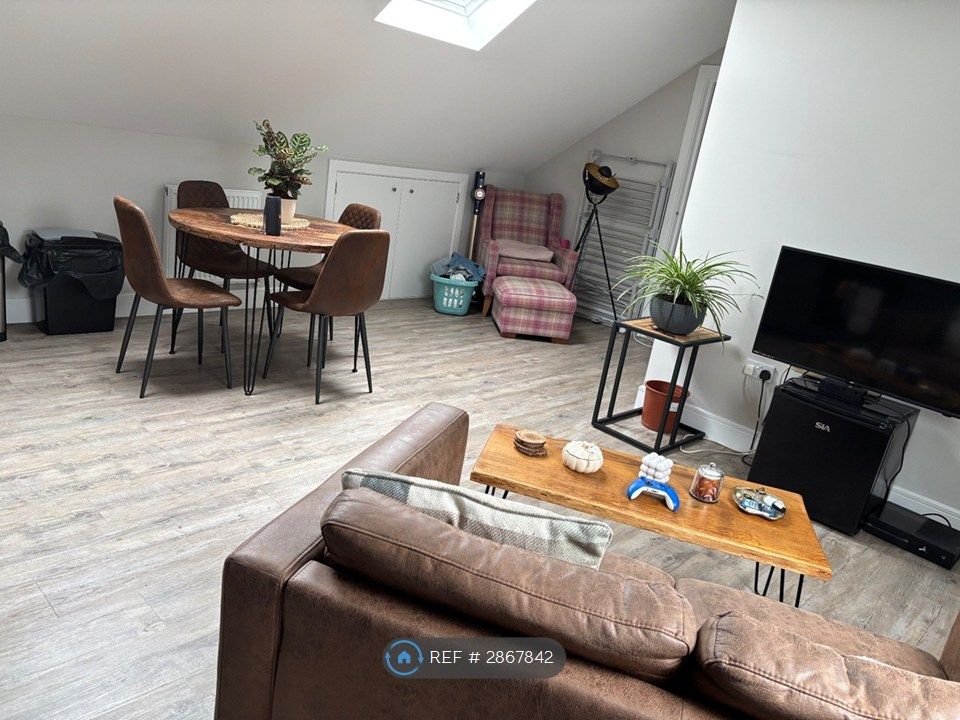 Property photo 3 of 15 Living/Dining