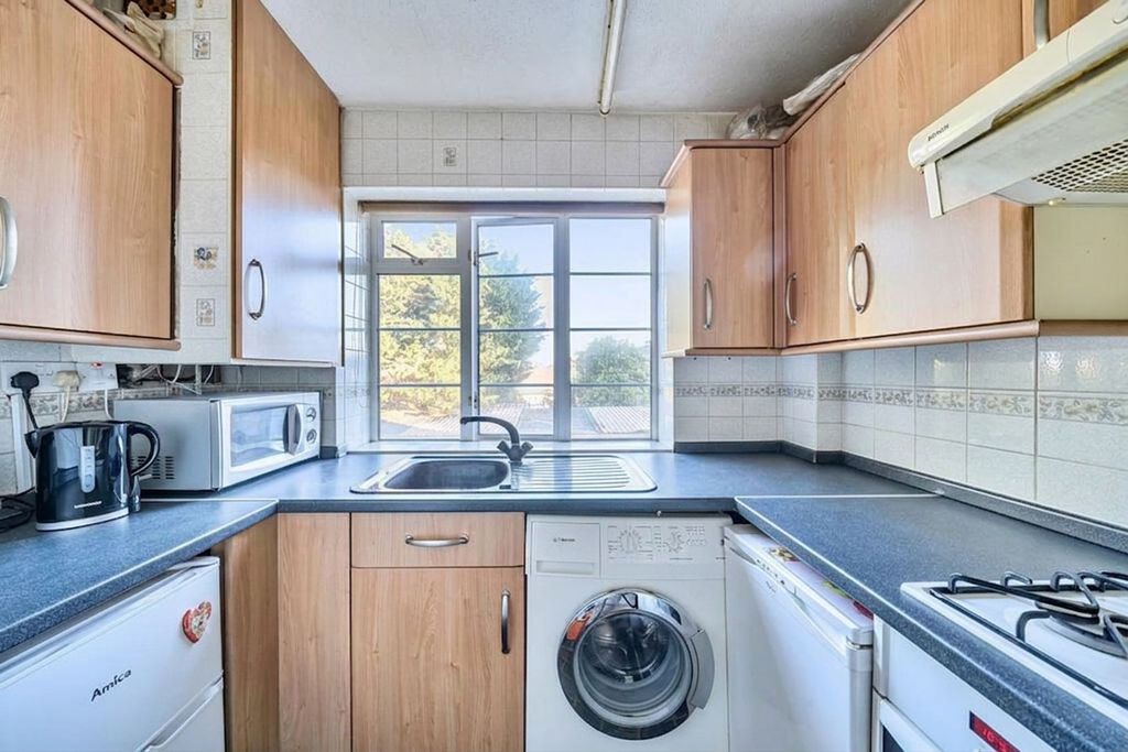 Property photo 3 of 7