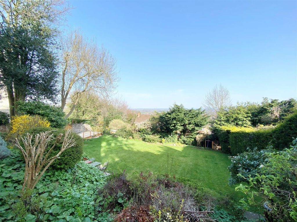 Property photo 3 of 14 Communal Garden.Jpg