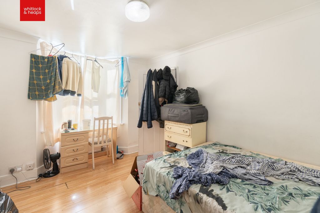 Property photo 3 of 12 Bed Ff