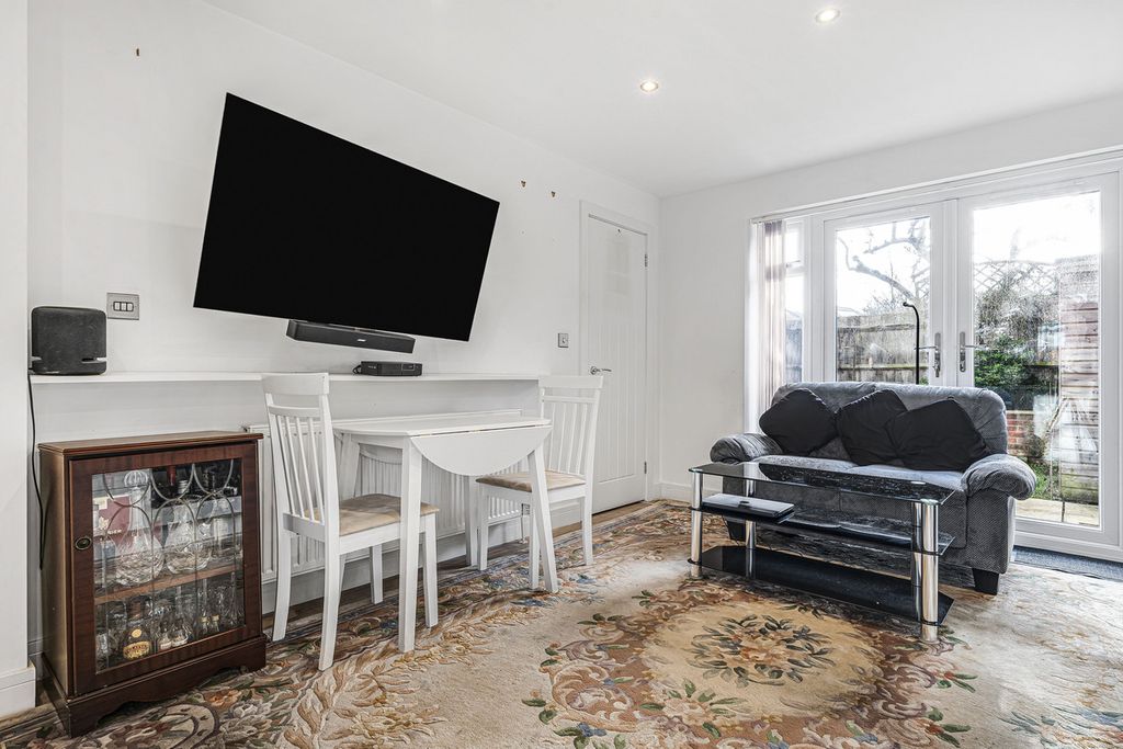 Property photo 3 of 15