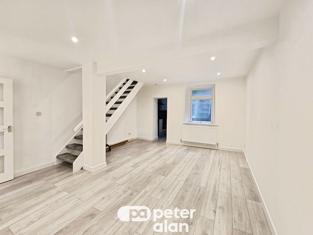 Property photo 3 of 13 View