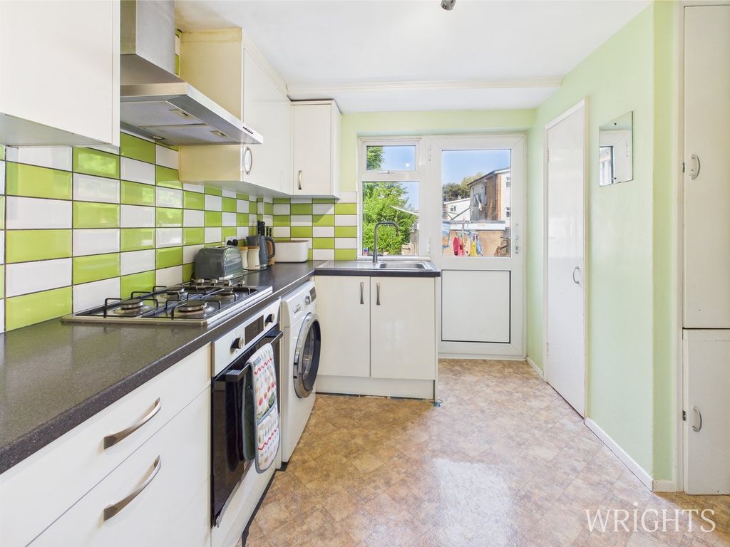 Property photo 3 of 16 Kitchen