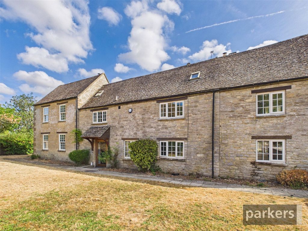 Property photo 1 of 39 External